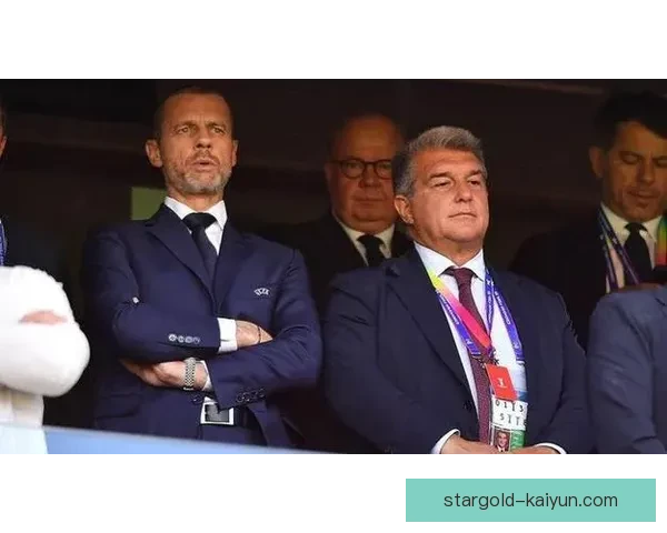 伊尼戈·马丁内斯与孔德搭档展现出良好默契，备受关注